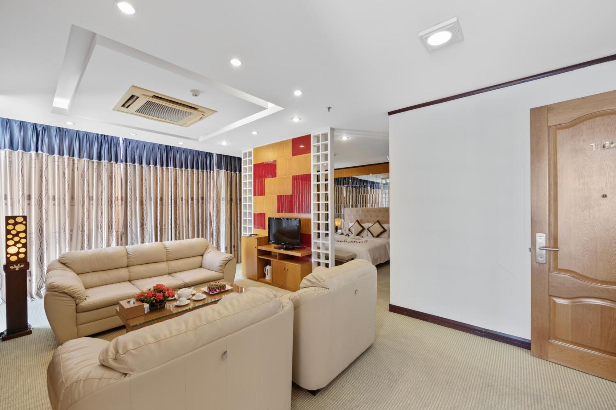 Danang Petro Hotel Exterior photo