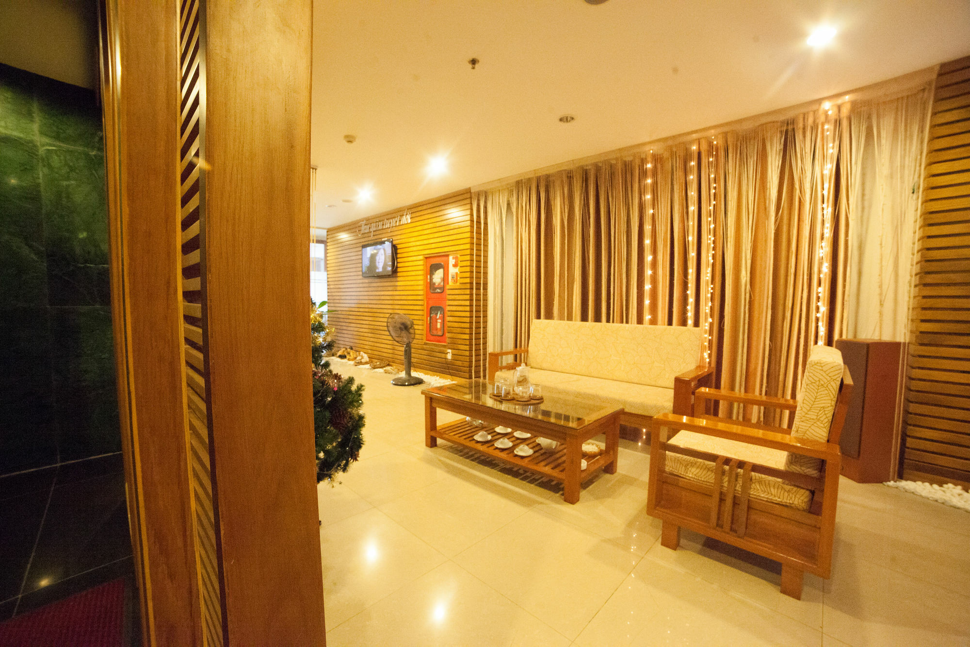 Danang Petro Hotel Exterior photo